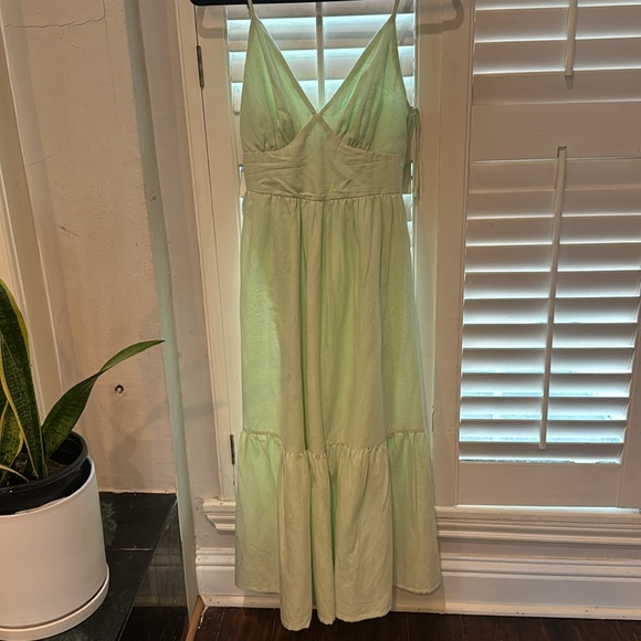 Jessica Simpson lemon color dress like new..Tried,true color on pic 1 - Picture 5 of 11